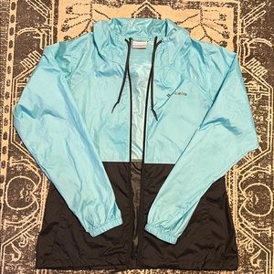 Columbia wind breaker